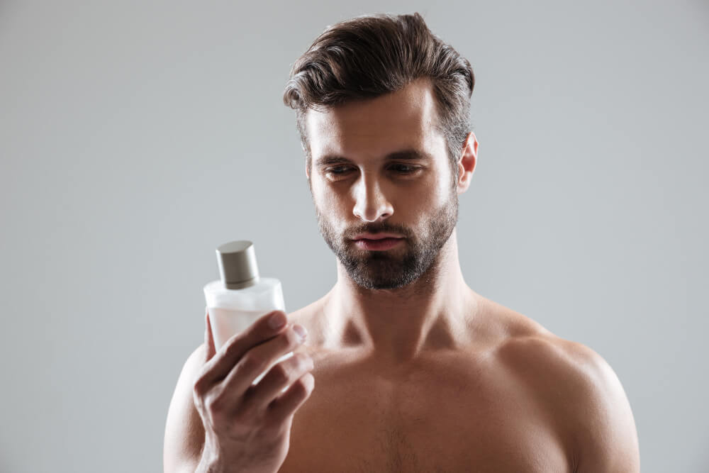 Best Oud Fragrances for Men in 2025